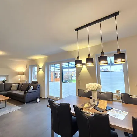 Holiday home Urlaubsglueck Dornum